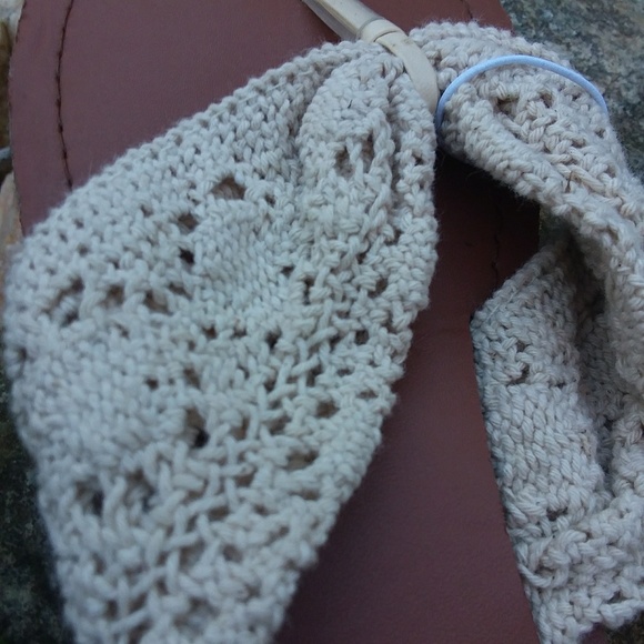 Nwot spring sandals - Picture 2 of 3